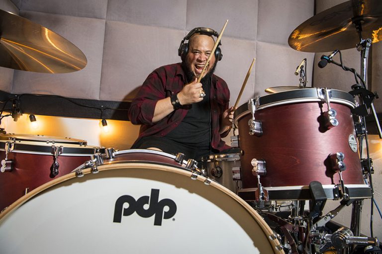 Abe Laboriel Jr. Plays Concept Classic Series Drums