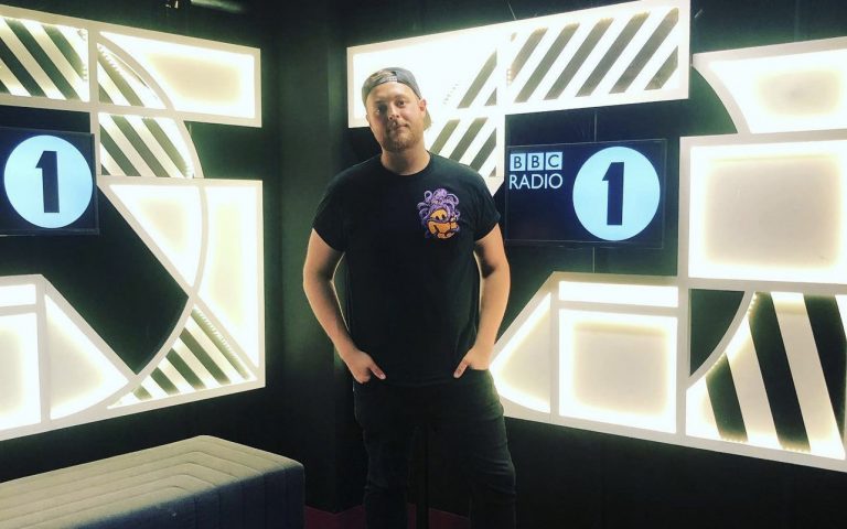 Podcaster and Former BBC Presenter Ollie Winiberg Plays Host at The UK Drum Show 2023